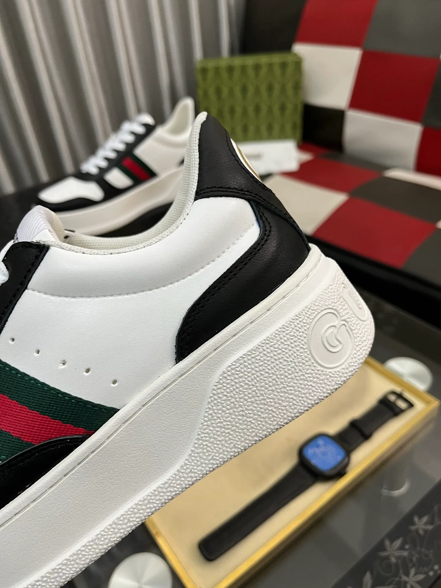Men's Men's Shoes💰: 380⌚️⌚️[GUCCI] Gucci men's latest white shoe series casual shoes! The official website is built 1:1. Upper: Made of imported cowhide, with electric embroidery ➕Inner lining: Made of high-quality first-layer pigskin, soft and comfortable. Picky material selection and exquisite workmanship give you the best enjoyment. Size: 38-444️⃣Colors available